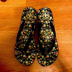 women’s size 9 Tory Burch flip flops